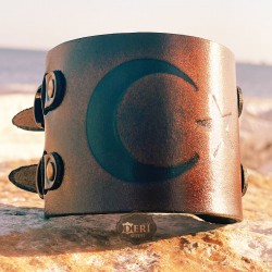 Ay Yıldız Tamgalı Deri Bileklik Modelimiz - Kolye Hediyeli - BK012 Ay Yıldız Tamgalı Deri Bileklik Modelimiz - Kolye Hediyeli - BK012